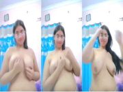 Desi Girl Shows her Boobs