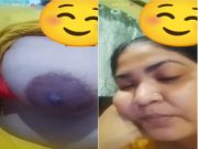 DESI BHABHI SHOWS HER BIG BOOBS